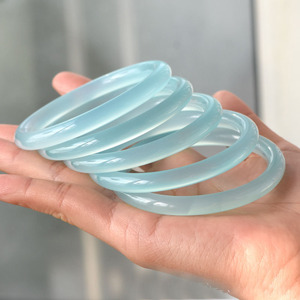 Braccialetto di giada congelata da 8 millimetri in blu mare bracciale di bellezza con barra rotonda in agata azzurra e semplice - Product Image 6