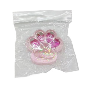 Jouet Squishy Patte de Chat Fraise Bestseller – Fait Main, Anti-Stress, Aspect Comestible, Unisexe, DIY TikTok - Product Image 5