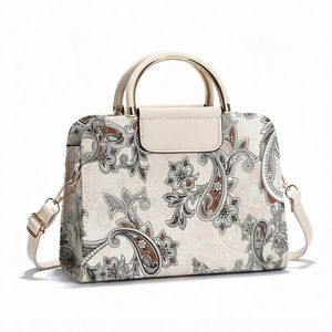 Bolso de Plástico con Asa en Forma de D, Bolso de Hombro Estilo Anillo de Ganchillo Hecho a Mano - Product Image 4