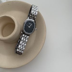 2025 새로운 석영 여성용 시계 레트로 골드 시계 럭셔리 패션 시계 스테인레스 스틸 스트랩 파티 액세서리와 함께 제공됩니다 - Product Image 4