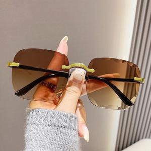 New Korean Style UV resistant <b>sunglasses</b> without frames trendy square rimless sun glasses for women - Product Image 4