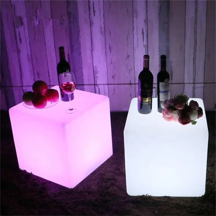 옥외 가구 16 색깔 변화 LED 빛 당 결혼식 정취 빛을 위한 번쩍이는 밤 빛을내는 입방체 좌석