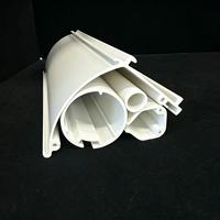 Pièces détachées pour stores enrouleurs en plastique fournies par le fabricant, profilés extrudés pour rails supérieurs et inférieurs pour projets de stores de fenêtre