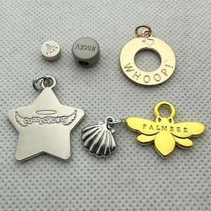 حقيبة من سبيكة نيوستار تشام بشعار مخصص لون ذهبي مجوهرات ساحرة للحقيبة - Product Image 1