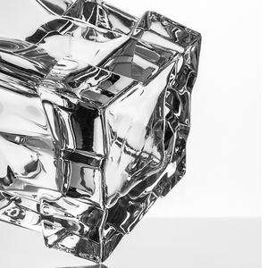 Juego de regalo de decantador de whisky de vidrio de 28oz de estilo clásico con caja de madera personalizada y opción de logotipo para uso de whisky/bourbon - Product Image 5