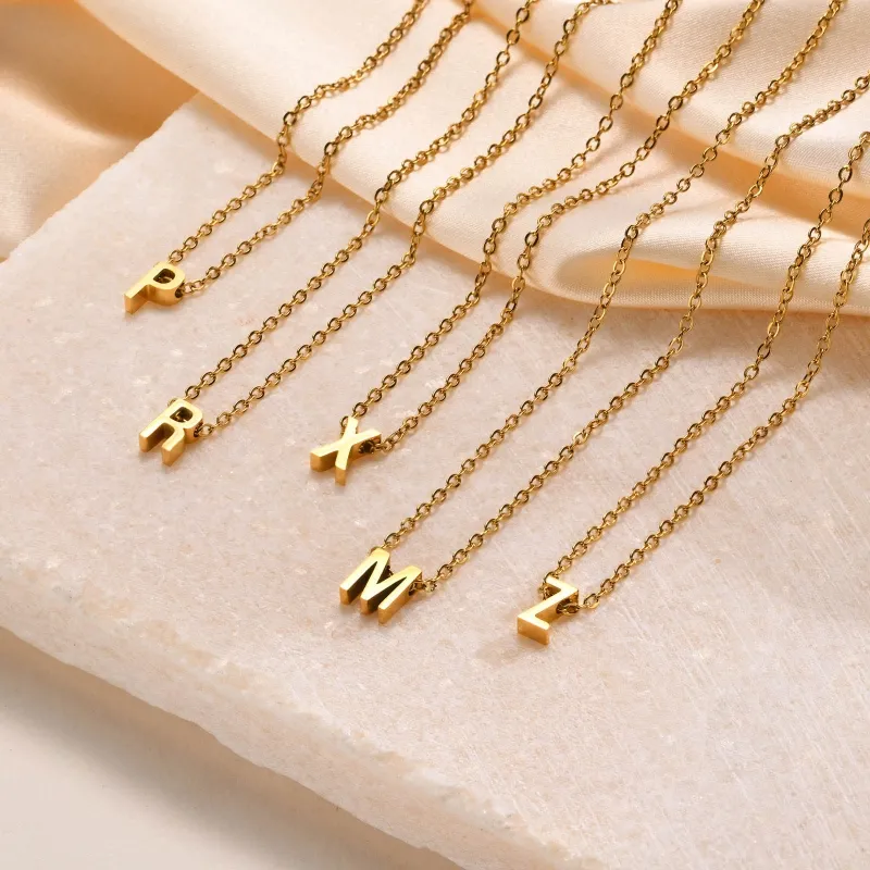 All'ingrosso collana pendente A-Z placcata in oro, collana di gioielli in oro carino per donne e ragazze regalo