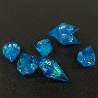 Dés à jouer personnalisés avec logo sur plusieurs faces, RPG Dragon et Donjon, faits à la main, écologiques, durables, en forme de diamant, en résine, ensemble de dés tranchants