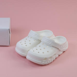 Crocs Sandales à semelle épaisse pour femmes, noires, 35 36 37 38 39 40, chaussures de plage antidérapantes augmentant la hauteur - Product Image 3