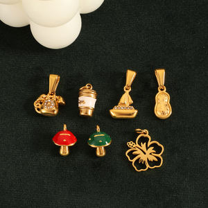 Ciondolo a Forma di Passaporto e Fotocamera alla Moda per Uomo e Donna, Placcato Oro 18K in Acciaio Inossidabile con Smalto, Charm a Forma di Patatine, Caffè e Fiori per Creazione di Gioielli - Product Image 6