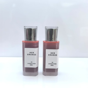 Brillant à lèvres personnalisé de marque privée: maquillage hydratant, brillant, scintillant et brillant avec un éclat scintillant personnalisé - Product Image 4