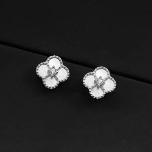 Conjunto de Joyería de Plata de Ley S925 con baño de Oro y Platino, Estilo Pastoral, Trébol de Cuatro Hojas, Amuleto de la Suerte, Ágata Negra y Blanca, para Mujer, de Diseñador Famoso - Product Image 6