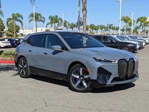 <span class=keywords><strong>BMW</strong></span> <span class=keywords><strong>IX</strong></span> XDrive50 SUV 2024 Usato in Ottime Condizioni - Product Image 5