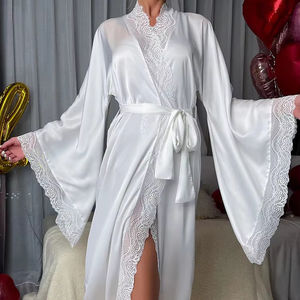 Nueva Ropa de Dormir de Lujo en Satén de Manga Larga con Bata Elegante y Ribete de Encaje - Product Image 1