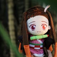 Peluche personnalisée mignonne de style anime avec vêtements de poupée cosplay interchangeables