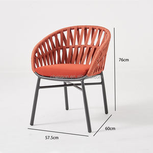 उद्यान रेस्तरां की कुर्सियां धातु स्टैकिंग कुर्सी कॉफी आराम सीटों के साथ बैठने की डिजाइन बाहरी भोजन कुर्सी - Product Image 1