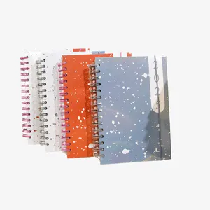 Pagina 'S Op Maat Gemaakte Spiraalvormige Notebook Notebook Draad Spiraal Notebook 6 Ringen Spiraal