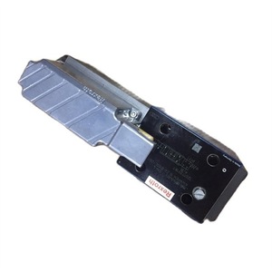 วาล์วควบคุมทิศทาง Rexroth รุ่น 4WRPH10C3B50L-2X/G24Z4/M วาล์วไฮดรอลิกแบบเข็มสองทาง - Product Image 2