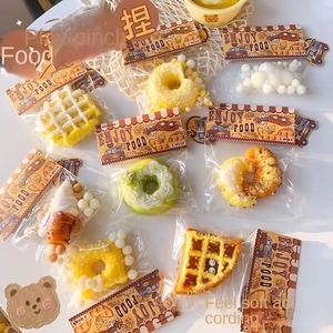 Juguete Blandito Temático de Comida Súper Suave de Gran Venta al por Mayor, Juguetes Antiestrés con Diseño de Waffle, Juguetes Blandos Sensoriales Squishy Fidget - Product Image 4