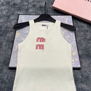 توب نسائي صيفي أنيق GX0080 بياقة دائرية وطباعة حروف، قميص بدون أكمام للسيدات - Product Image 5