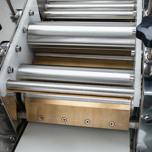 Automatic Electrical Empanada Making <strong>Machine</strong> Steamed Dumpling Forming <strong>Machine</strong> Ravioli <strong>Tortellini</strong> Grain Product Making <strong>Machine</strong> - Product Image 3