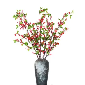 2024 Arbre à feuilles persistantes artificiel Home Decor Bouquets de houx artificiels pour la décoration d'hôtel