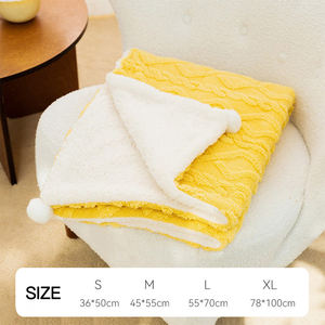 بطانية قطة للكلاب من القطيفة الناعمة باللون الأخضر والوردي والأصفر للبيع بالجملة من الشركة المصنعة - Product Image 3