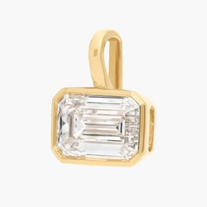 Collar con Colgante <span class=keywords><strong>de</strong></span> Diamante <span class=keywords><strong>de</strong></span> Laboratorio con Corte Esmeralda <span class=keywords><strong>y</strong></span> Engaste <span class=keywords><strong>de</strong></span> Bisel en Oro Sólido Amarillo <span class=keywords><strong>de</strong></span> 18K, Colgante Solitario <span class=keywords><strong>de</strong></span> Diamante - Product Image 2