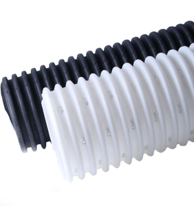 Tuyaux de drainage souterrains en HDPE, à paroi simple, corrugués et perforés, utilisés dans les systèmes de drainage des terrains de golf - Product Image 1