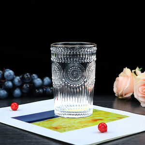Pichet en verre de conception de tournesol fabriqué à la machine, <span class=keywords><strong>carafe</strong></span> à eau en verre vintage transparent avec bord doré pour restaurant à la maison - Product Image 6