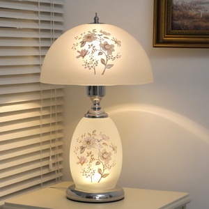 Lámpara de mesa de cristal con diseño floral E27, luz LED cálida, para dormitorio, sala de estar, estudio, lámpara decorativa con control remoto regulable - Product Image 2