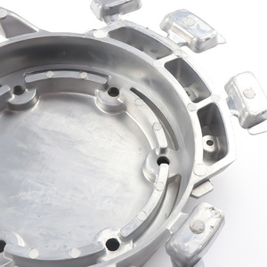 Corps de soupape en aluminium moulé sous pression A380ADC12, pièces automobiles usinées haute pression - Product Image 2