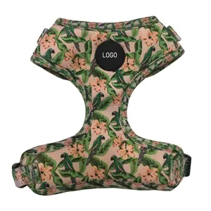 Ensemble de harnais réversible réglable pour chien en néoprène avec anneau en D imprimé par sublimation personnalisé dans le harnais pour chien à l'avant