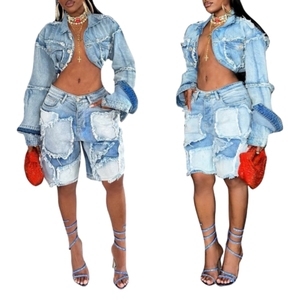 Ensemble deux pièces en jean délavé et patchwork style hip-hop vintage pour femme – Tendance - Product Image 1