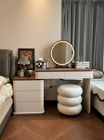 Table de maquillage moderne pour chambre à coucher avec miroir LED, éclairage 3 couleurs, tiroirs de rangement, table de toilette personnalisable OEM ODM