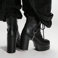 Bottines à plateforme noires pour femmes, style gothique punk, talon bloc épais, lacets, décoration chaîne métallique, mode Y2K, chaussures pour femmes