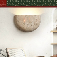 Applique murale demi-lune en travertin beige naturel GOLDKING pour chambre, salon, entrée, double éclairage, conception personnalisée OEM ODM