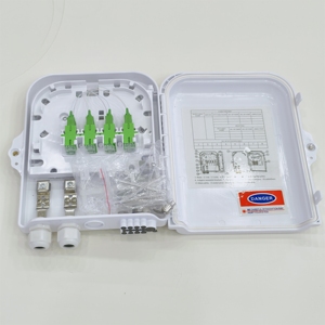กล่องต่อสายไฟเบอร์ออปติก FTTH สำหรับภายนอกอาคาร กันน้ำ 8 คอร์ พร้อมตัวแยกสัญญาณ 1x8 SC/APC ในท่อเหล็กขนาดเล็ก - Product Image 3