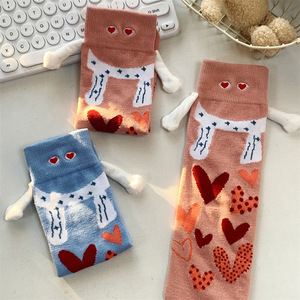 Compports Cartoon Unisexe Saint Valentin Magnétique Main dans la Main Drôle Nouveauté Chaussettes - Product Image 3