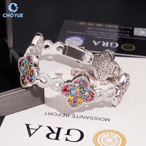 กำไลข้อมือรูปใบโคลเวอร์สี่แฉกประดับมอสซาไนต์หลากสีแบบ Iced Out ได้รับการรับรองจาก GRA เงินแท้ 925 สำหรับผู้หญิงผู้ชาย เครื่องประดับรูปดอกไม้ - Product Image 2