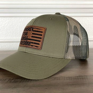 قبعات رياضية عالية الجودة بشعار مخصص، 6 ألواح مع طباعة ورقعة منسوجة، قبعات شبكية قابلة للتعديل، قبعات تراكر ريتشاردسون 112 - Product Image 1