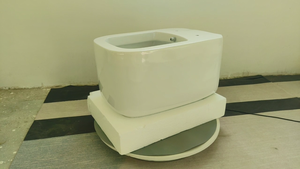 WC suspendu en céramique monobloc à chasse directe, de haute qualité, avec fonction bidet eau chaude et froide - Product Image 4