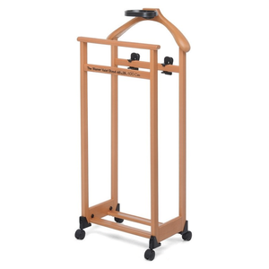 Porte-manteau sur pied The Wearer 46x28x103 cm en bois de hêtre massif et noyer - Product Image 2
