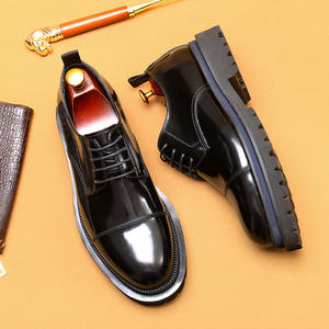 Chaussures en cuir formelles à bout trois pièces Doublure en cuir à grain supérieur Chaussures Oxford d'affaires en cuir verni de style britannique - Product Image 3