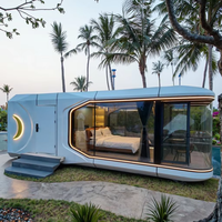 Maison moderne de luxe préfabriquée capsule spatiale petite maison mobile à structure en acier pour les centres de villégiature pittoresques et les chambres touristiques pour les vacances