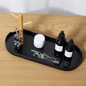 ถาดวางของรูปไข่สีดำ Nordic Branch สำหรับเก็บกุญแจ เครื่องสำอาง และอุปกรณ์เสริม - Product Image 1