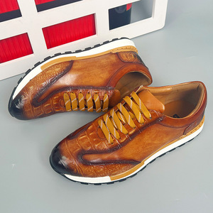 Chaussures bateau pour hommes de style britannique en cuir véritable, bout rond, semelle intermédiaire souple en EVA, semelle extérieure en caoutchouc, toutes saisons - Product Image 1