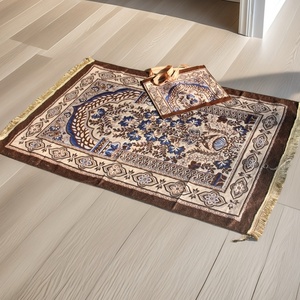 Alfombra de Chenilla Suave y Lujosa con Diseño Floral para Dormitorio, Alfombra Tejida Lavable para Área de Oración Musulmana, Tapete de Pelo Esponjoso para Cabecera de Cama - Product Image 4