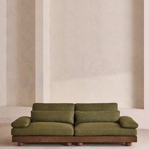 Sofá de Tela Personalizado con Base de Madera Maciza, Estilo Wabi Sabi, Perfil Bajo, Tapicería de Lino Texturizado Color Oliva, Sofá de Diseño para Sala de Estar - Product Image 1