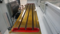Fraiseuse verticale de haute précision 6H, broche NT40, table 330x1370mm, déplacement de 835mm sur l'axe X, pour l'usinage de pièces automobiles