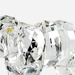 Figurine d'éléphant en cristal haut de gamme personnalisée, transparente, à facettes brillantes, grande taille, modèle animal réaliste en verre sculpté, fabriquée sur mesure - Product Image 5